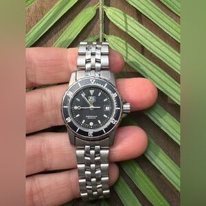 Vintage TAG HEUER Women's Watch Professional 200m WD1410-G-20 28mm Diver